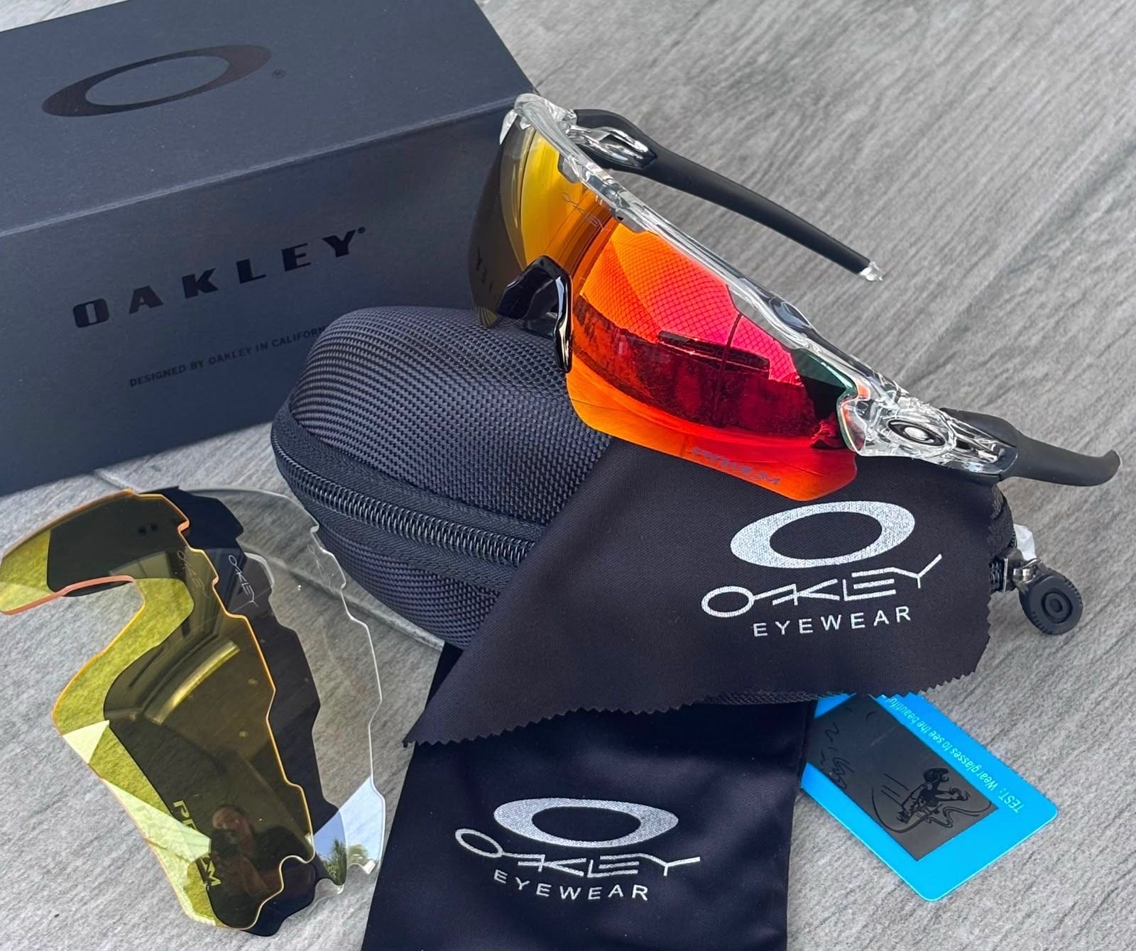 SUNGLASES Clear